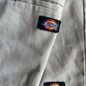 Dickies Khaki Shorts Mens Size 32 W